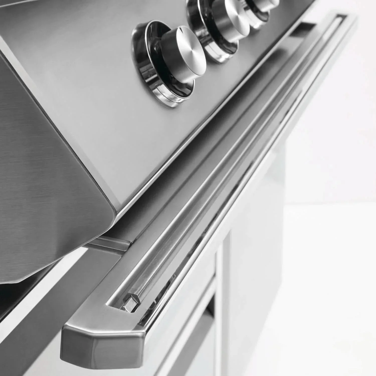 Twin Eagles - 42-Inch 3-Burner Freestanding Grill - Liquid Propane Gas - TEBQ42RS-CL + TEGB42SD-B - image 12