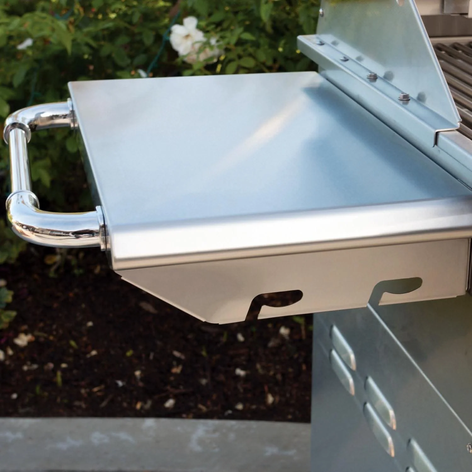 Bull Steer Premium - 25-Inch 3-Burner Freestanding Grill Cart - Natural Gas - 69102 - image 3
