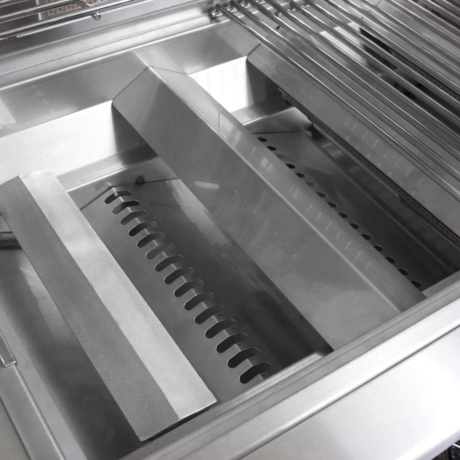 Lion L75000 - 32-Inch 4-Burner Built-In Grill - Natural Gas - 75623 - image 3
