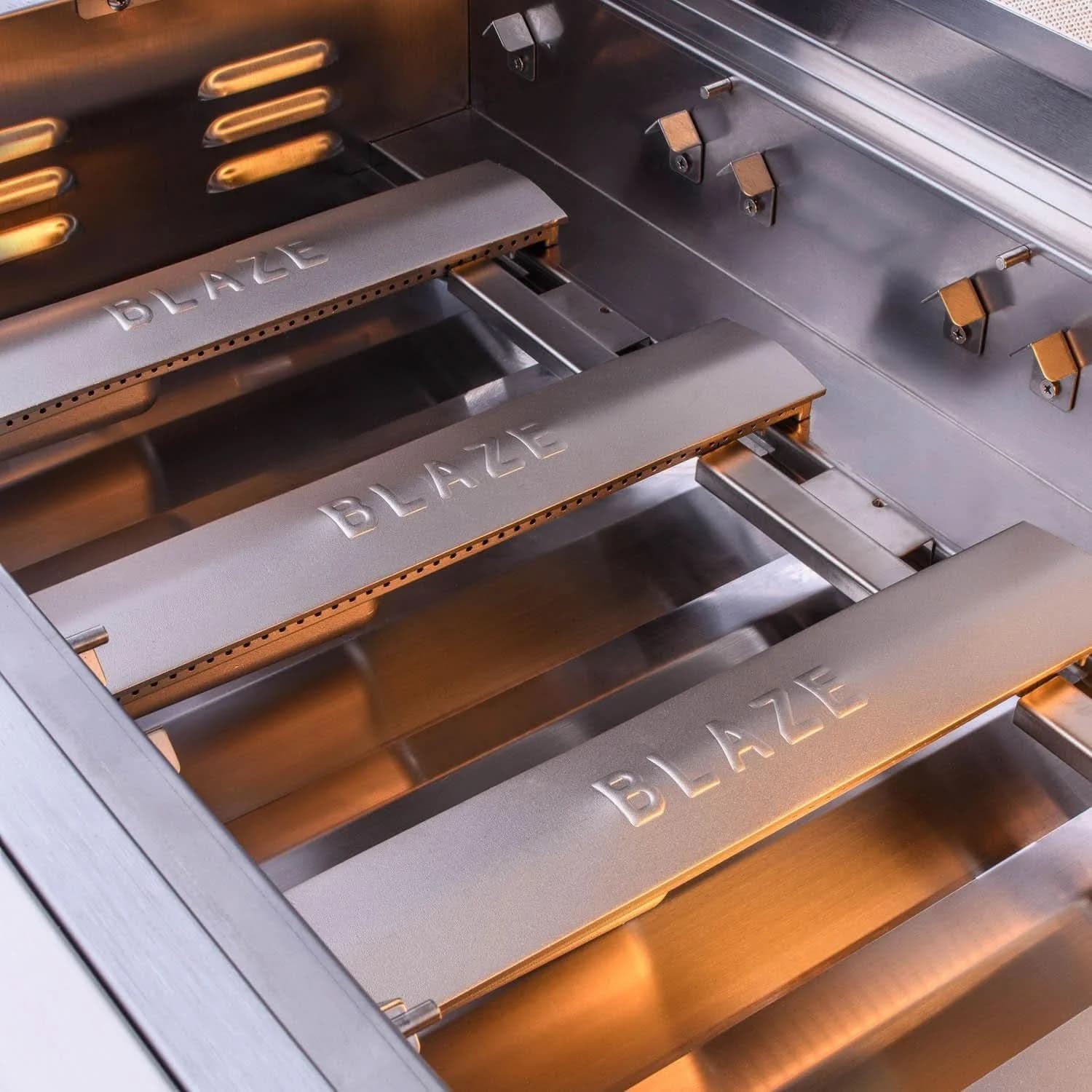 Blaze Premium LTE - 32-Inch 4-Burner Built-In Grill - Natural Gas with Grill Lights - BLZ-4LTE2MG-NG - image 9