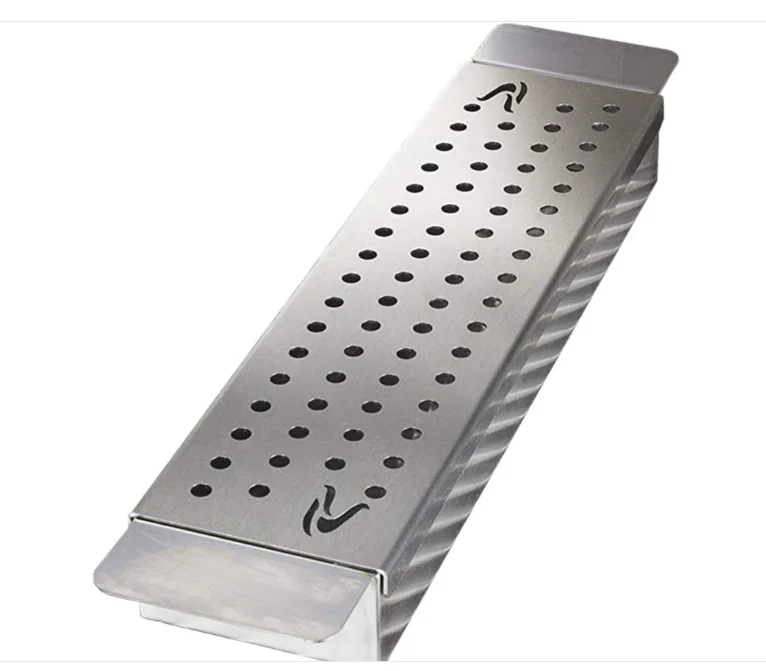 Bonfire Whistler - 34-Inch 4-Burner Freestanding NG Grill with Side Burner, Griddle Plate and Smoker Box - image 5