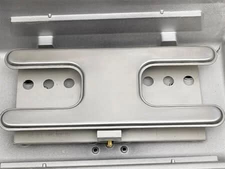 Broilmaster Deluxe Series - 27-Inch 2-Burner Post Mount Grill - Natural Gas - H3PK3N - image 2