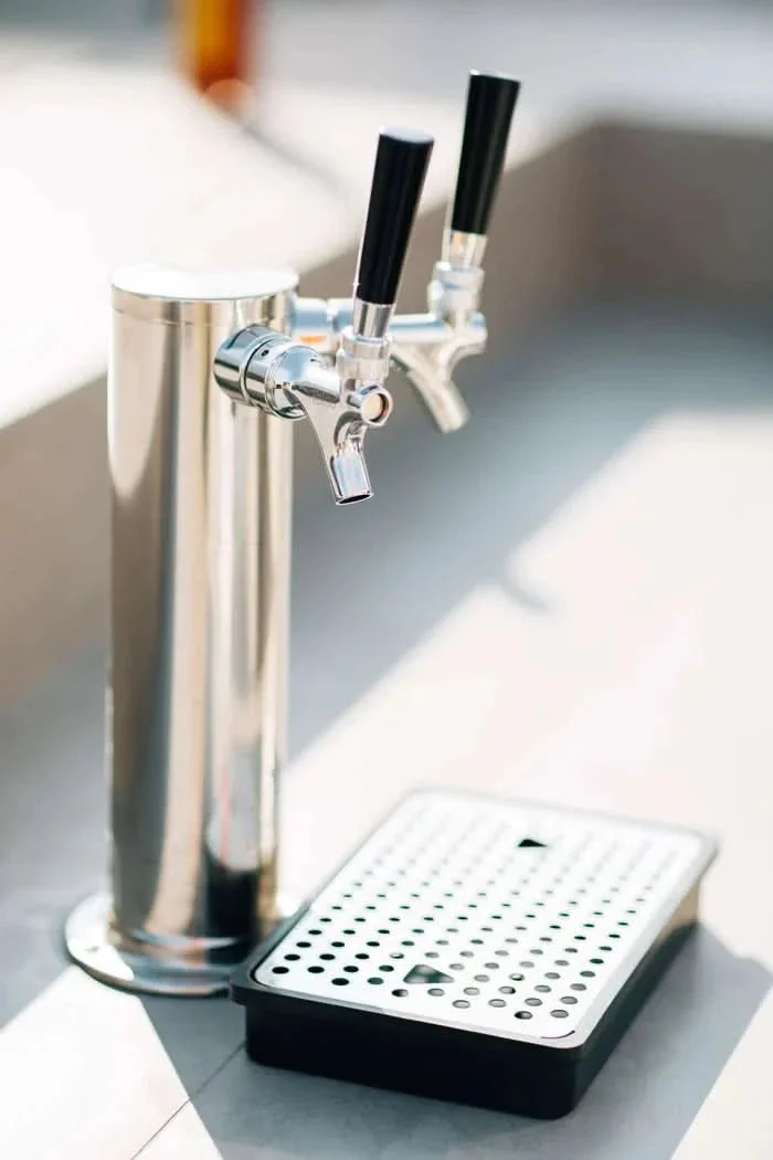 TrueFlame 24" 6.6C Deluxe Outdoor Rated Kegerator - No Tap- AMD-RFR-24DK - image 3