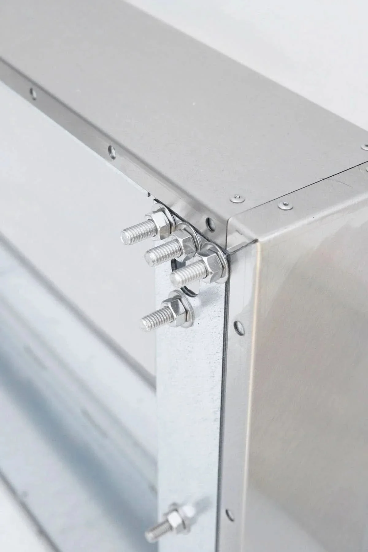 Summerset 4" Spacer Bracket For 42" Vent Hood - VH-42-SP4 - image 5