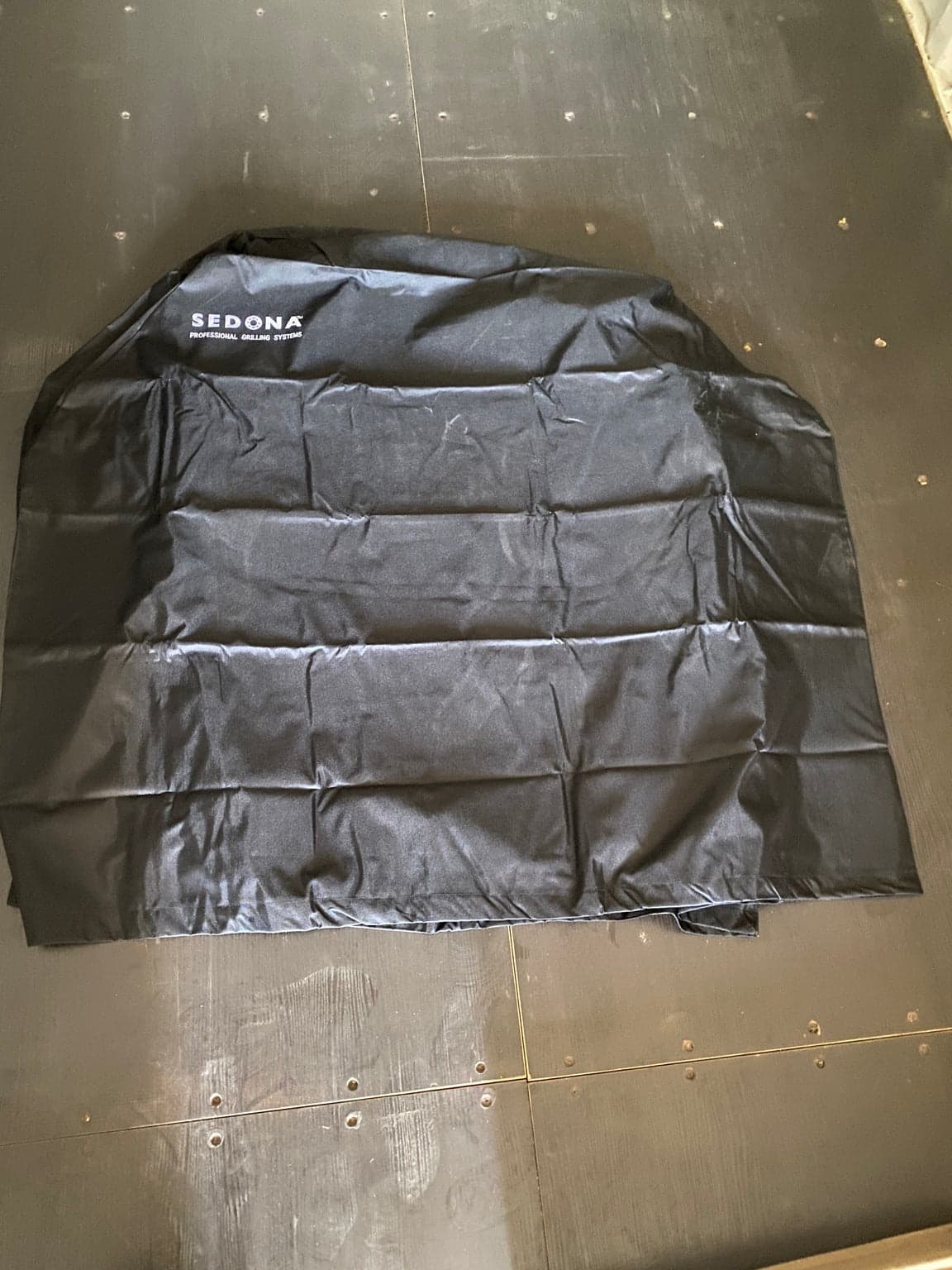 Sedona by Lynx 27" Professional Built-In Grill Cover - Open Box - SEDCV27-OB - image 2
