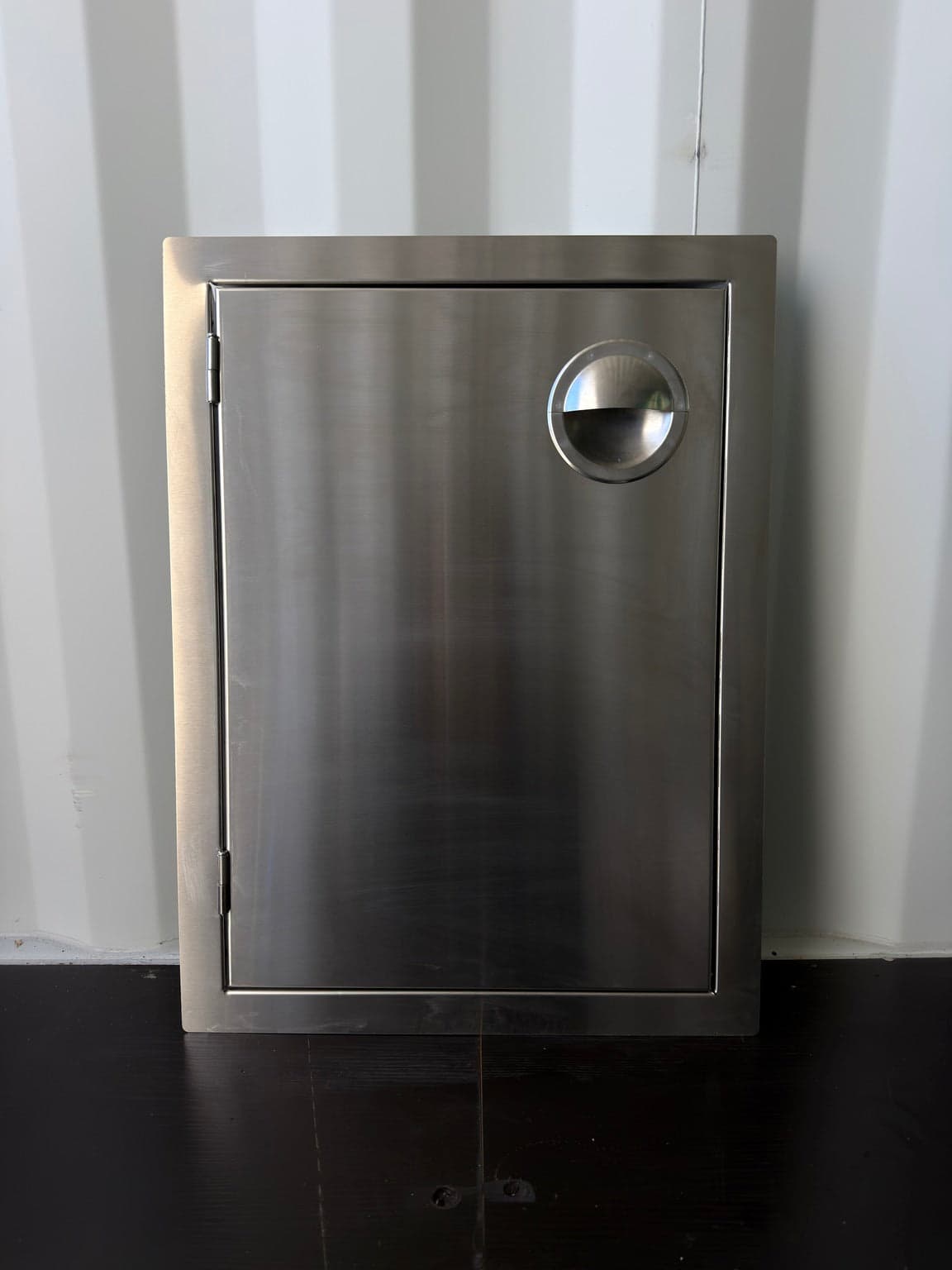 PCM 17" x 24" Professional Series Vertical Access Door - Open Box - PCM-200-17X24V-OB