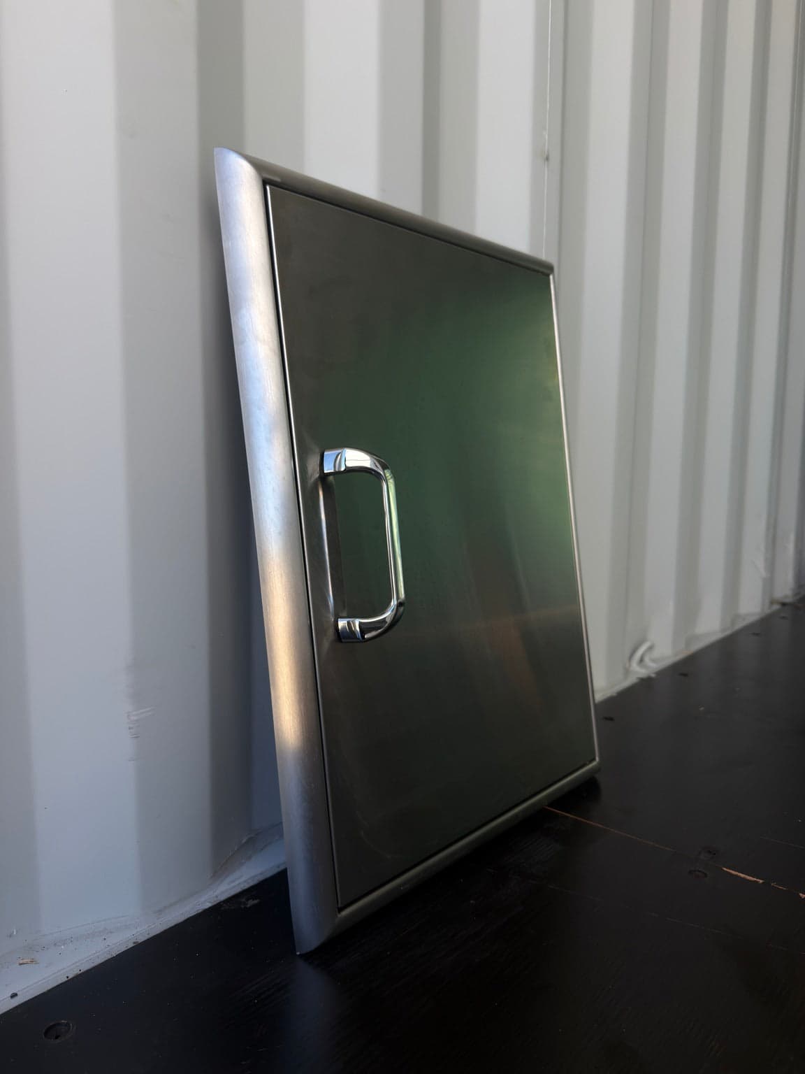 OCI 17" x 24" Professional Series Stainless Steel Vertical Access Door - OCI-14x20ASD-V-OB - image 3